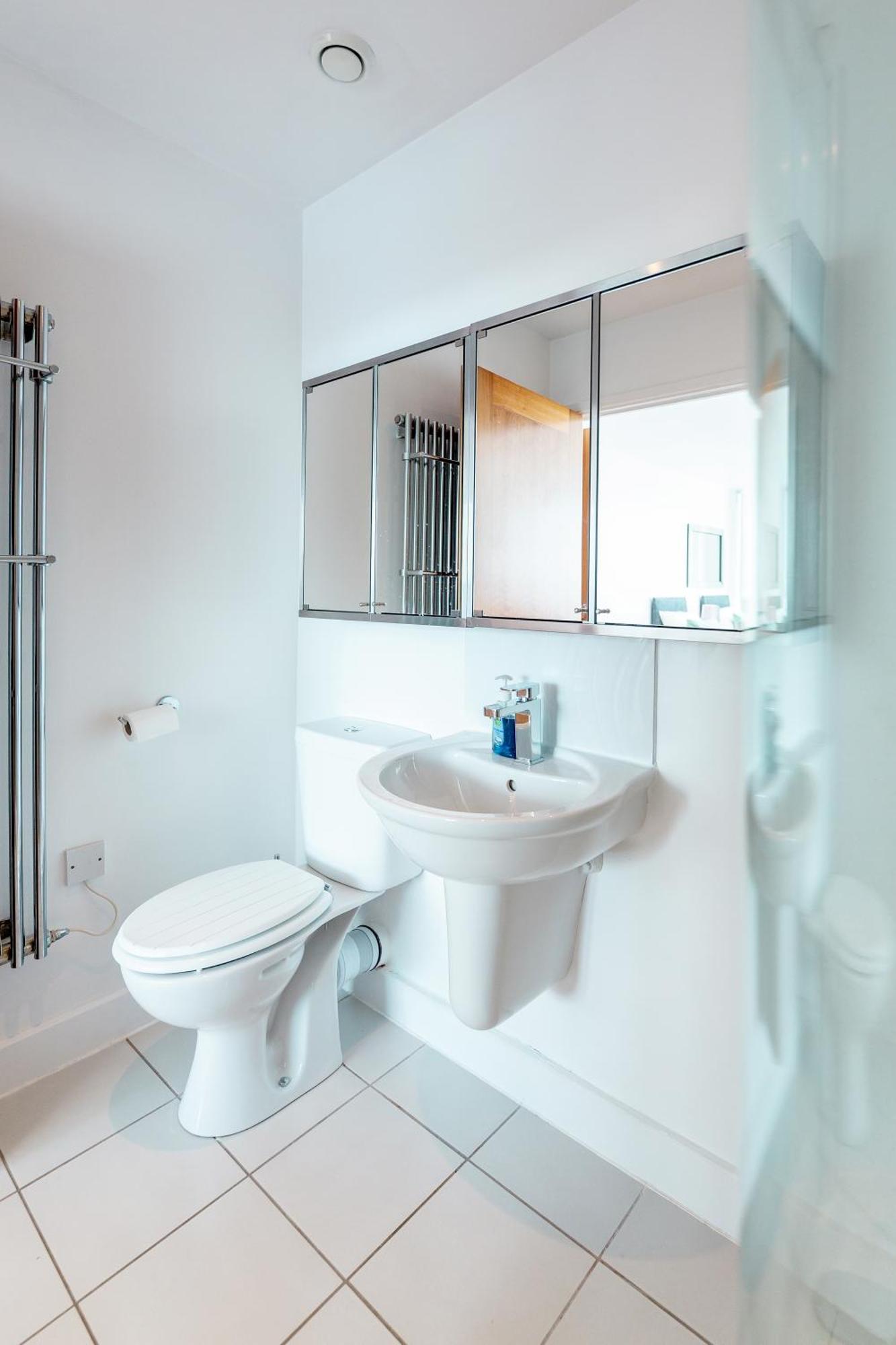 לונדון Excel Dock Apartments מראה חיצוני תמונה