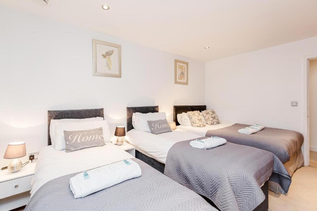 לונדון Excel Dock Apartments מראה חיצוני תמונה