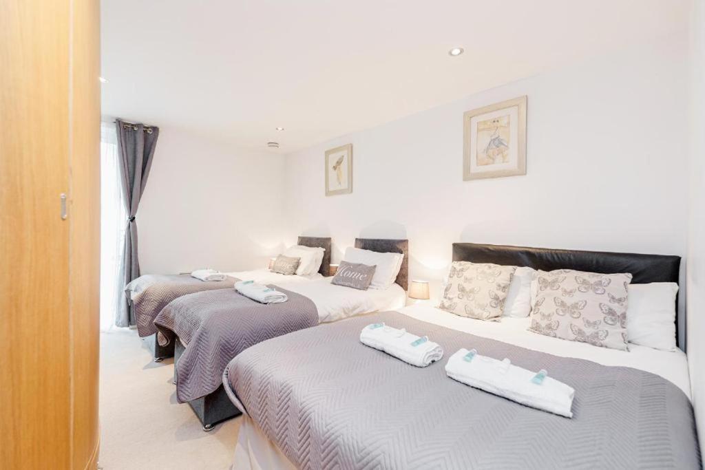 לונדון Excel Dock Apartments מראה חיצוני תמונה